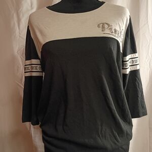 PINK Victoria's Secret Black and White Long Sleeve Top